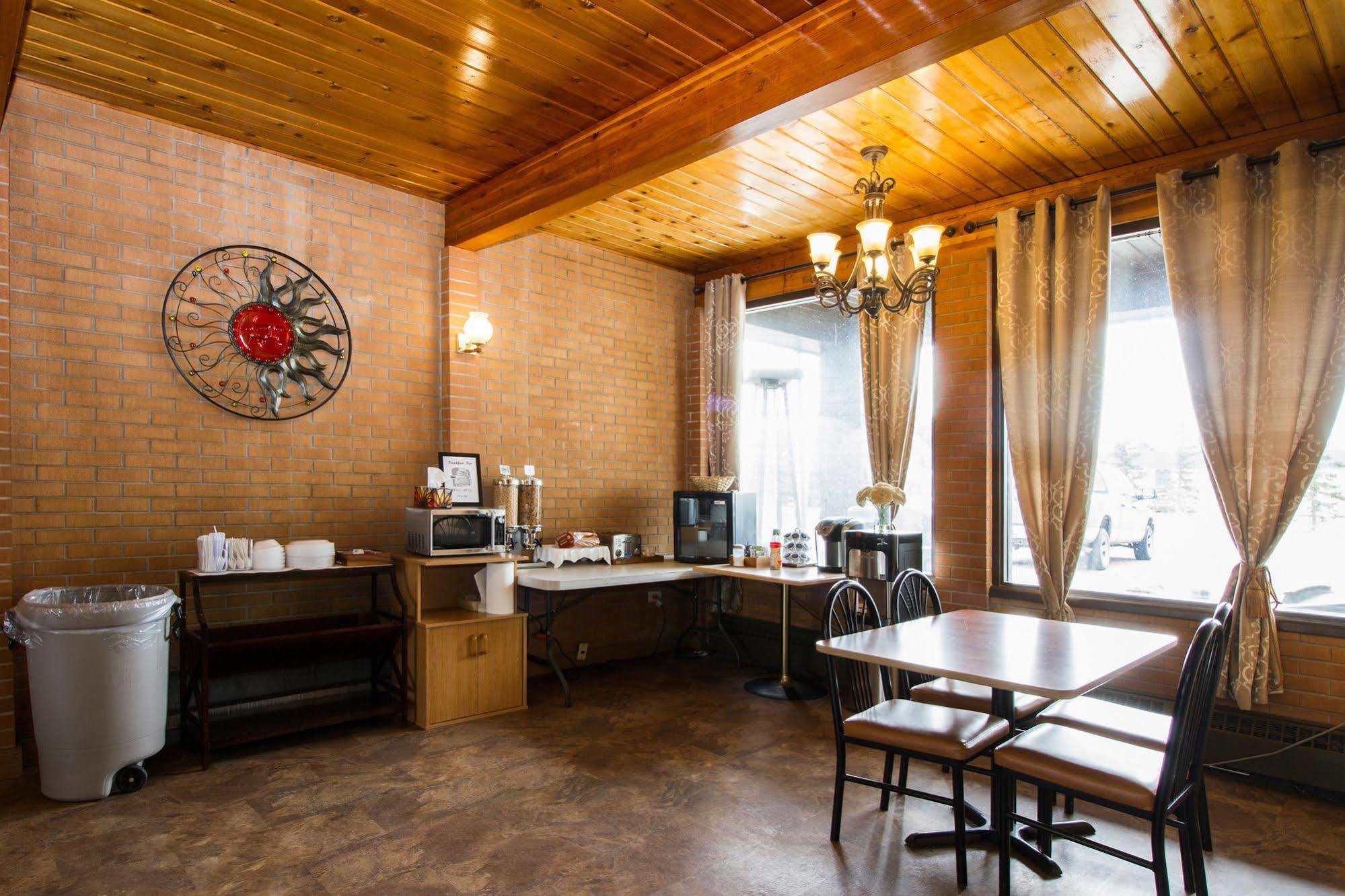 Lagana Hotel Lanigan Экстерьер фото